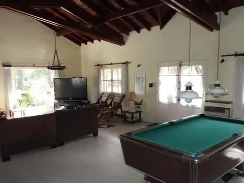 Casa en Venta en Carilo, USD 380.000