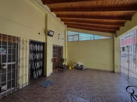 Depto Tipo Casa en Venta de 4 dormitorios