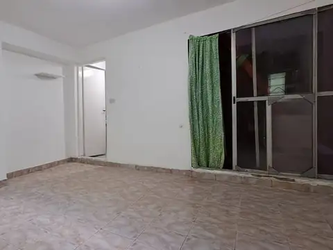 Depto Tipo Casa en Venta en Pompeya, USD 59.500