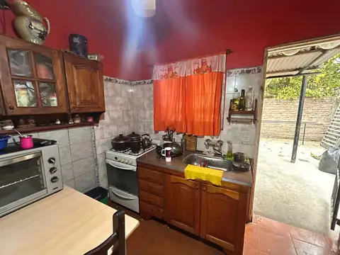 Casa 3 ambientes con 1 baño