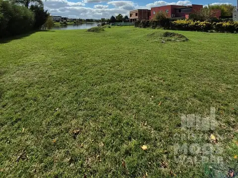 Terreno en Venta 45  mts Fondo
