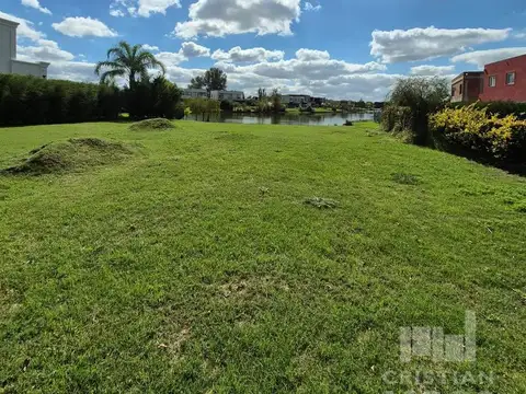 Terreno en Venta 23  mts Frente