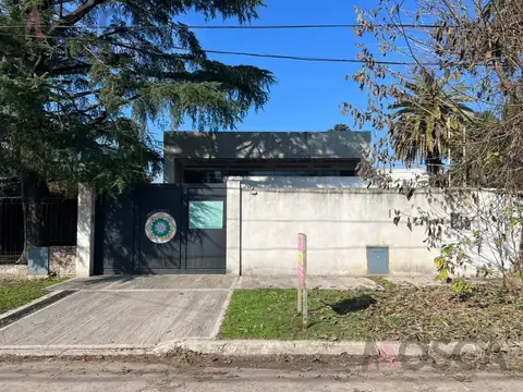 Casa 6 ambientes con 1 baño