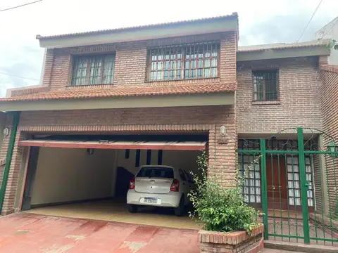 Exc. Casa 5 dorm pileta qcho gge Las Tipas esq Las Palmeras