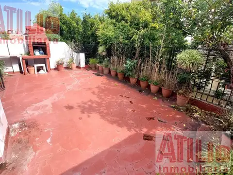 Casa 5 ambientes con 2 baños