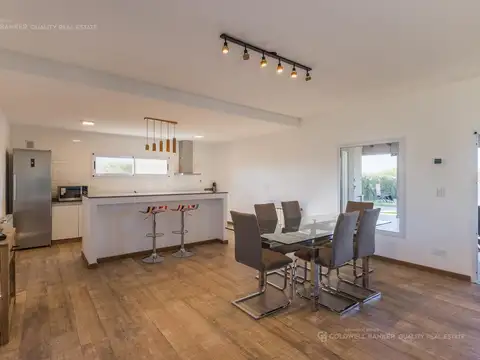 Casa 4 ambientes con 3 baños