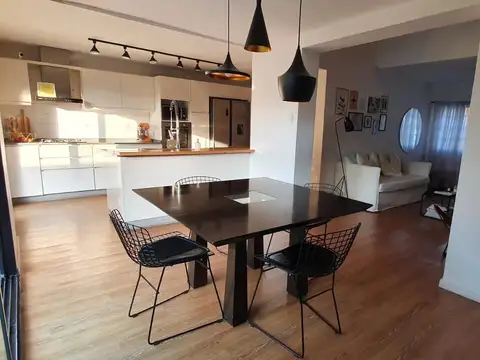 Casa 4 ambientes con 3 baños