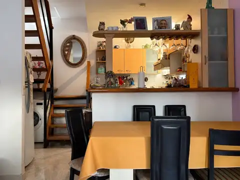Depto Tipo Casa en Venta de 2 dormitorios
