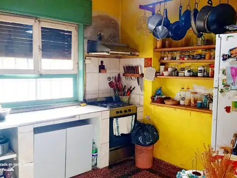 Casa 4 ambientes con 1 baño