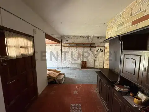 ricardo guirades 1800, Piso 0
