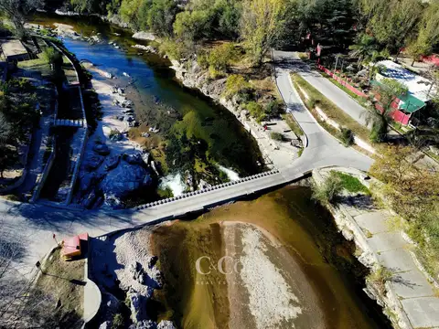 Casa 5 ambientes con 2 baños