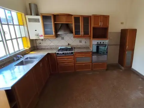 Depto Tipo Casa en Alquiler en Flores, $ 1.500.000
