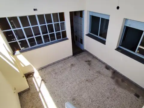 PH Tipo Casa de 4 Ambientes en ALQUILER