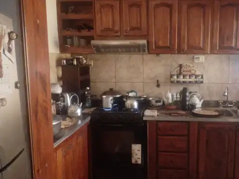 Casa 3 ambientes con 1 baño