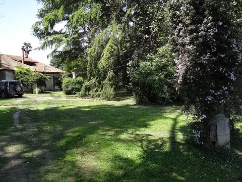 CASA QUINTA EN VENTA EN BOSQUES LOTE DE 10000M2