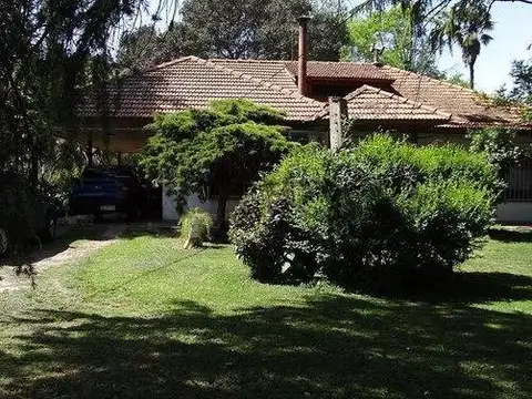 CASA QUINTA EN VENTA EN BOSQUES LOTE DE 10000M2