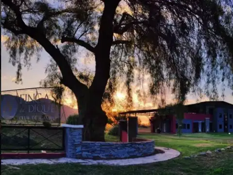 VENTA DE LOTE EN FINCA DE DIQUE