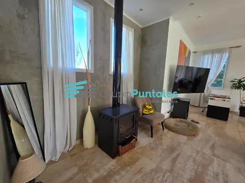 Casa en Barrio Fincas de San Vicente sobre lote de 3000 mts2