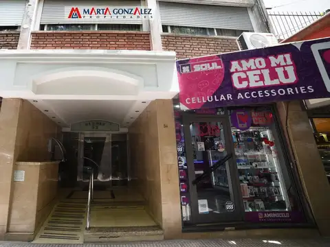 Excelente 4 ambientes céntrico con cochera en venta