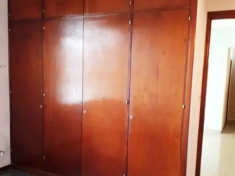 Depto Tipo Casa en Alquiler con 1 cocheras