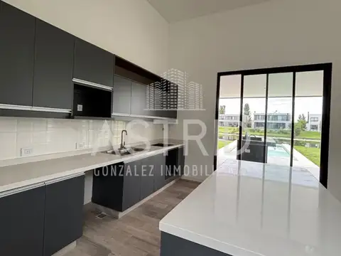 Casa en Venta en El Naudir, USD 425.000