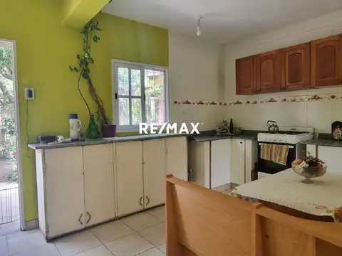 Zona Sur. B° Juan Manuel de Rosas. Av. Cornelio Saavedra. Mza 48A. Lote 100