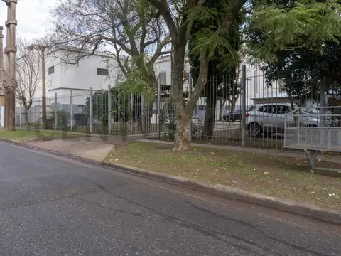 Galpon en Venta 59  mts Fondo
