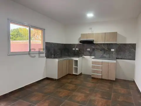 Jacinto Rosso 300, Piso 1