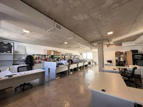 Oficina Monoambiente con 2 baños