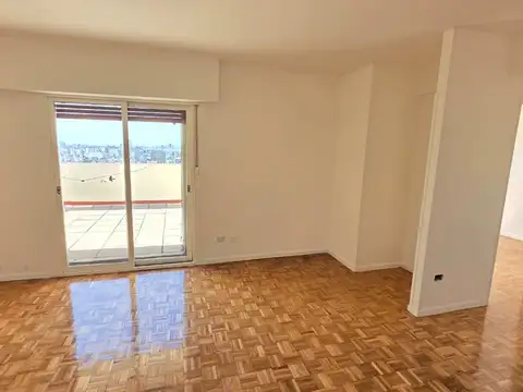 Teniente General Eustoquio Frías 400