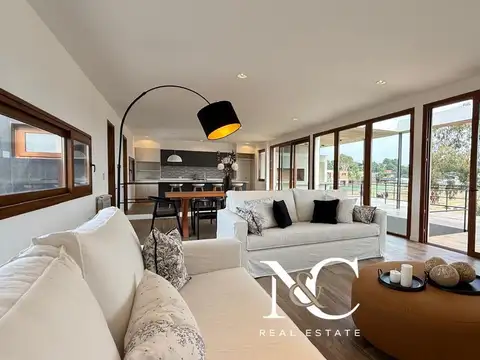 Casa en venta en Costa Esmeralda fondo libre al polo gas natural 5 dormitorios