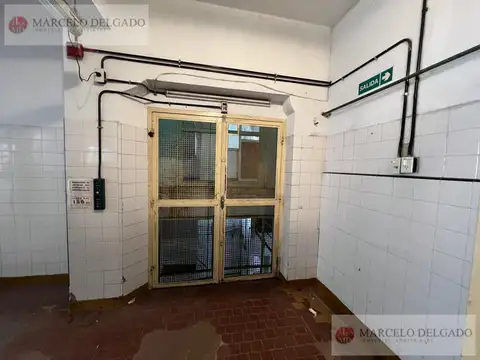 Galpon en Venta 52  mts Fondo