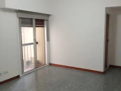 La Fuente 200, Piso 4