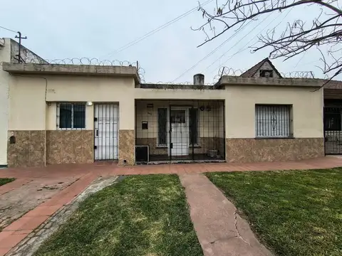 Venta casa 3 amb + depto 2  ideal vivienda renta