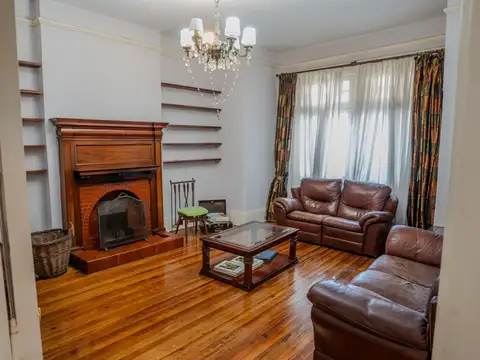 Casa 7 ambientes con 3 baños