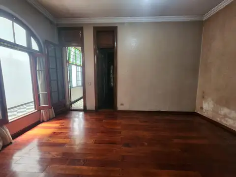 Casa en Alquiler en Flores, $ 3.300.000