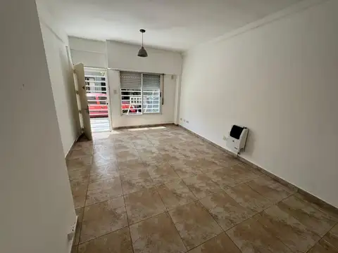 Depto Tipo Casa en Alquiler en Centro, $ 690.000