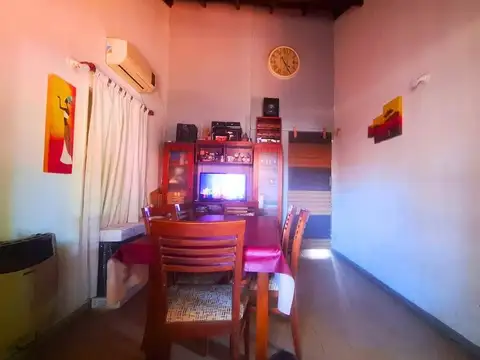 Casa 5 ambientes con 1 baño