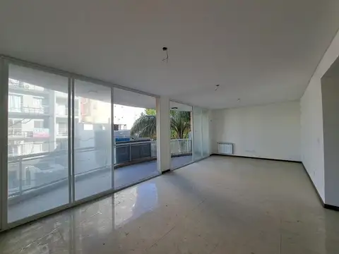 Pio Diaz 600, Piso 2