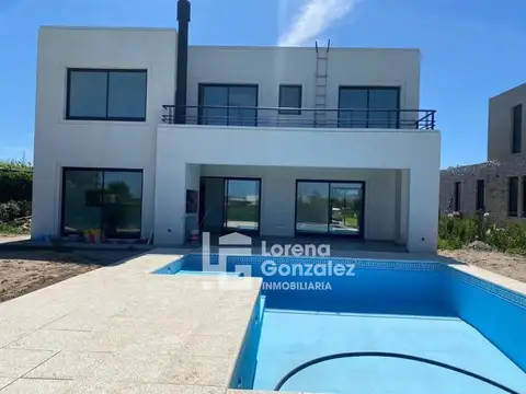 El Canton Casa en Venta Con Vista Al Golf