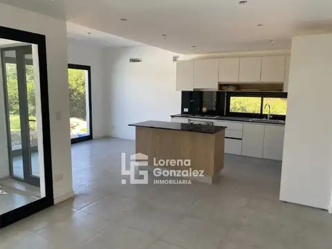 Casa en Venta en El Cantón, USD 415.000