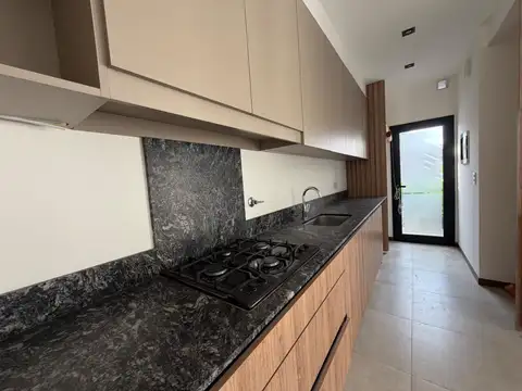 Depto Tipo Casa en Venta con 2 cocheras