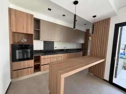 Depto Tipo Casa 4 ambientes con 3 baños