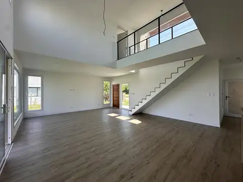 Casa en Venta al Oeste