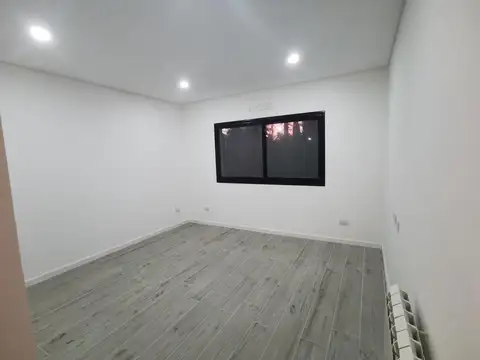 Casa a estrenar en predio privado - 8 Casas Tortuguitas