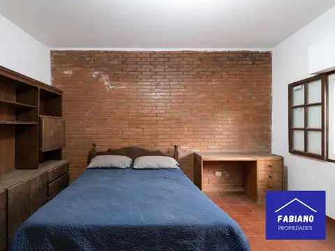 Casa 5 ambientes con 3 baños