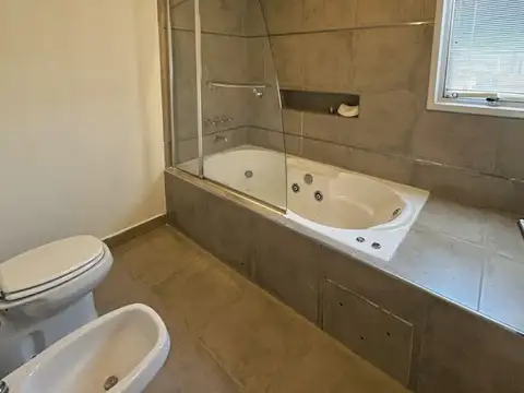Casa en Alquiler en Neuquen, $ 6.500.000