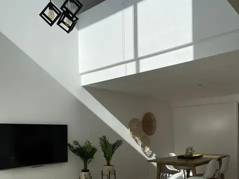 Venta departamento 2 ambientes, escritorio y balcón con parrilla. Amenities. 100mts