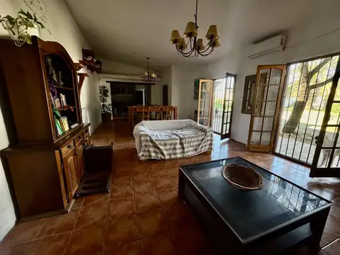 CASA 3 DORMITORIOS VILLA RIVERA INDARTE