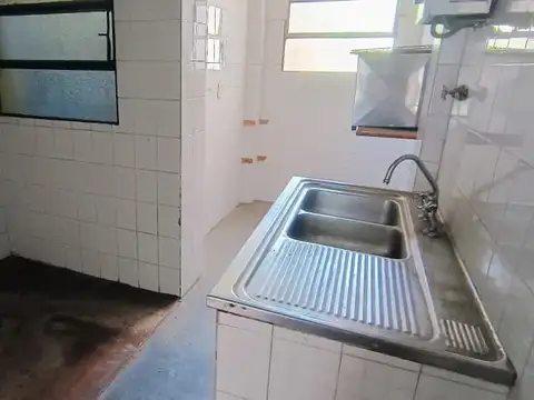 AVENIDA FLEMING 1900